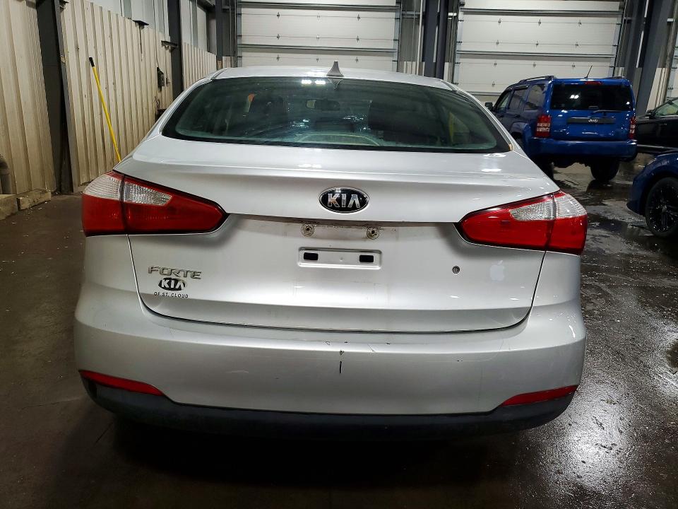 2014 Kia VIN KNAFK4A67E5149818 COPART salvage auction — FRONT END, Mn - Cert Of Title-Prior Salvage, sold $525 on 2026-07-07 (photo 6)