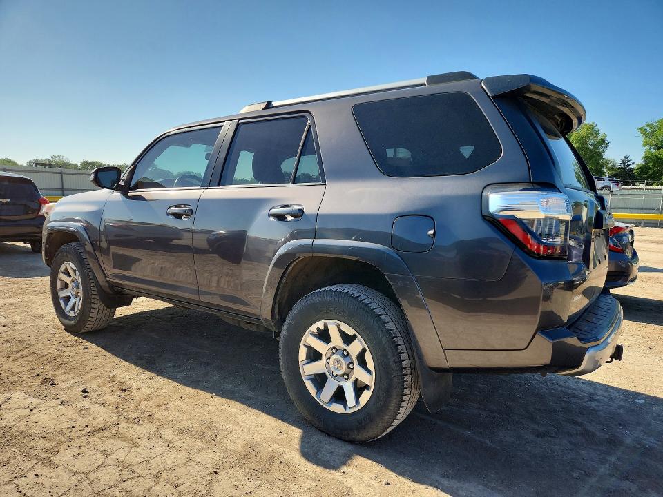 2014 Toyota 4runner VIN JTEBU5JR4E5173985 COPART salvage auction — HAIL, Ks - Cert Of Title-Salvage, sold $13,300 on 2026-07-20 (photo 2)