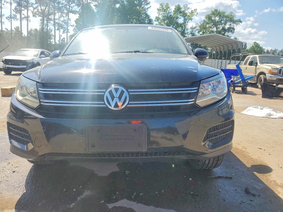 2017 Volkswagen Tiguan VIN WVGBV7AXXHK044307 COPART salvage auction — REAR END, Salvage Title, sold $1,350 on 2026-08-12 (photo 5)