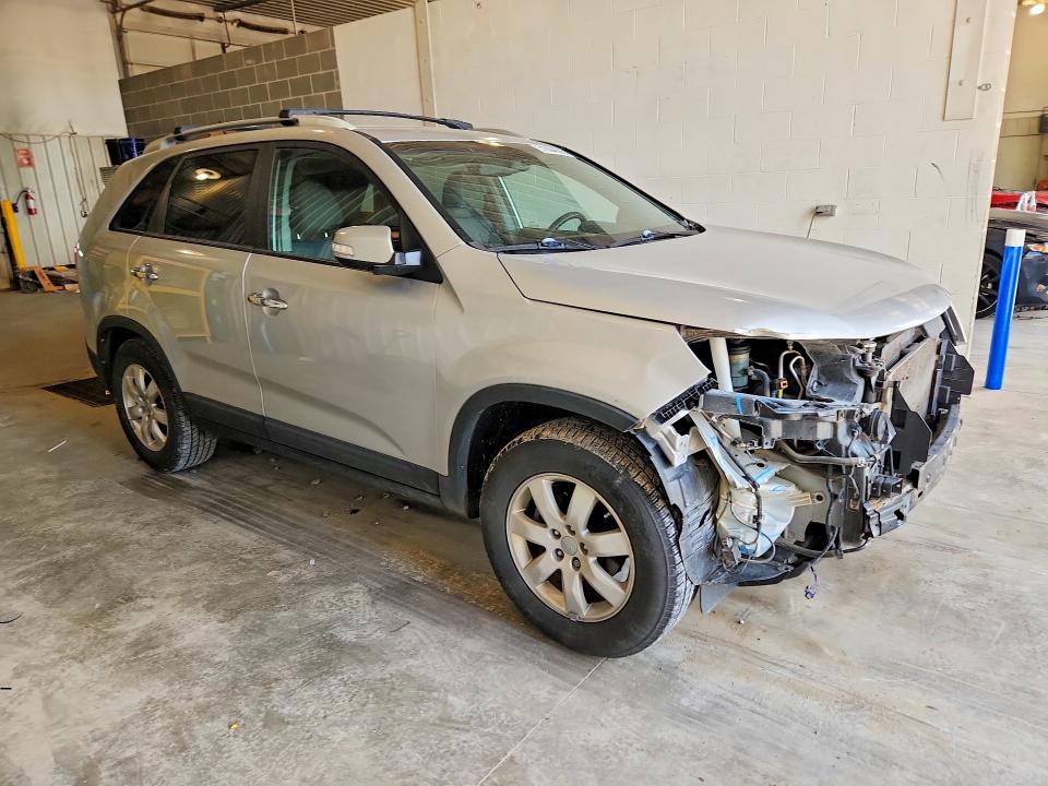2013 Kia Sorento VIN 5XYKT3A65DG417103 COPART salvage auction — FRONT END, Mo - Salvage Certificate Of Title, sold $70 on 2026-07-21 (photo 4)