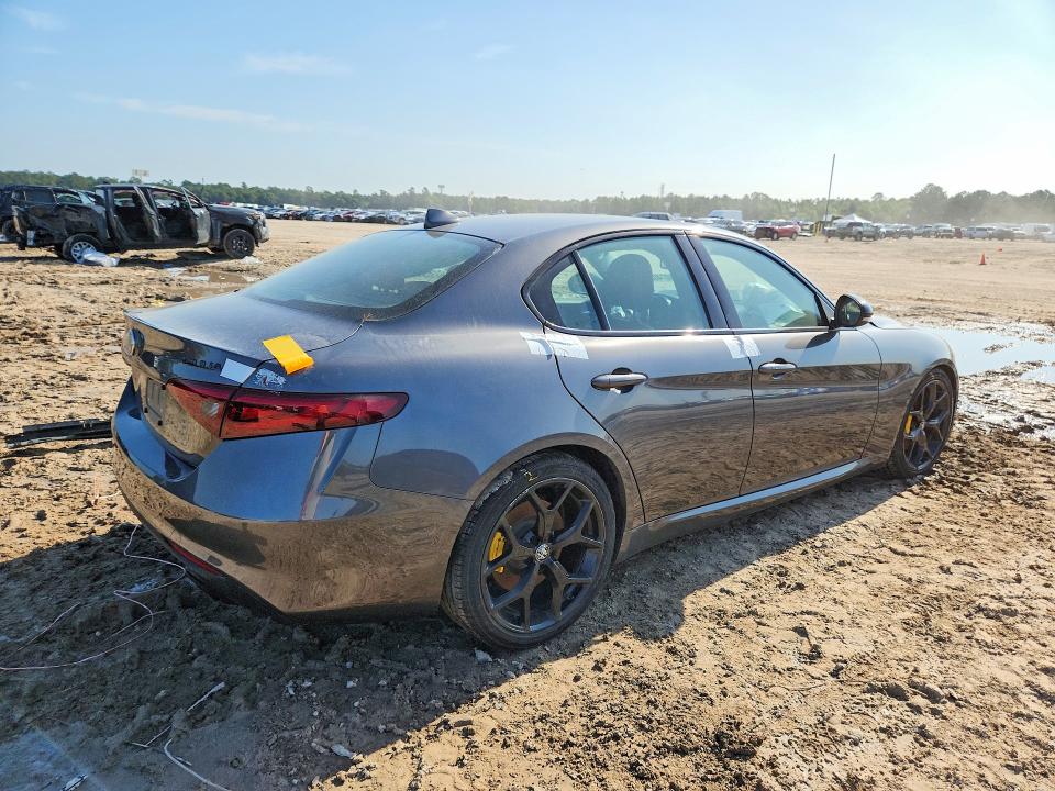 2020 Alfa romeo Giulia VIN ZARFAMAN0L7632149 COPART salvage auction — FRONT END, Tx - Salvage Vehicle Title, sold $625 on 2026-07-24 (photo 3)