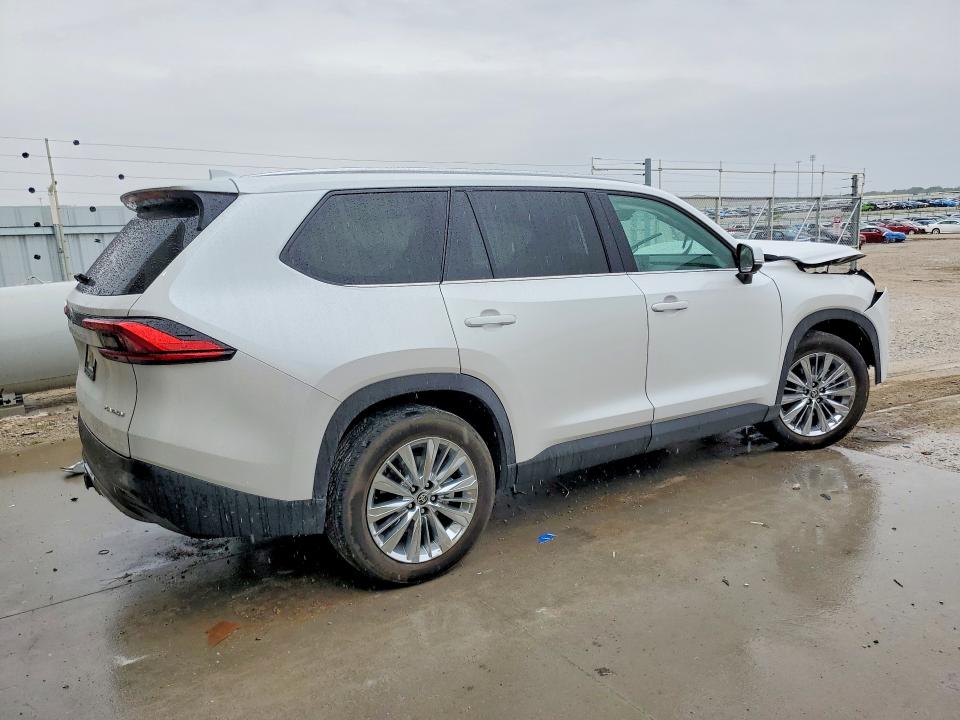 2024 Toyota Highlander VIN 5TDAAAB57RS050064 COPART salvage auction — FRONT END, Ne - Cert Of Title-Salvage, sold $20,000 on 2026-07-07 (photo 3)