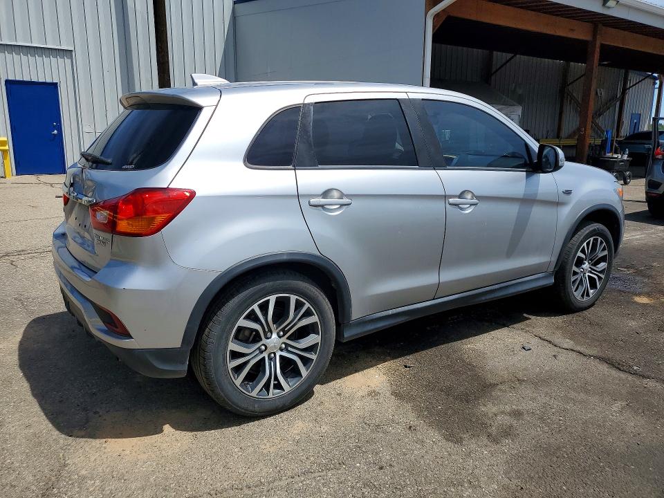 2018 Mitsubishi VIN JA4AR3AU4JU025033 COPART salvage auction — REAR END, Nm - Dis/Dlr/Exp Only Clean Title, sold $1,900 on 2026-07-07 (photo 3)