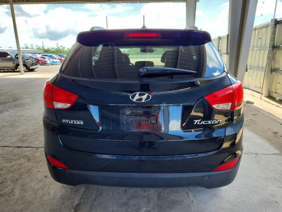 2012 Hyundai VIN KM8JU3ACXCU473657 COPART salvage auction — MINOR DENT/SCRATCHES, Fl - Cert Of Title Slvg Rebuildable, sold $1,300 on 2026-07-13 (photo 6)