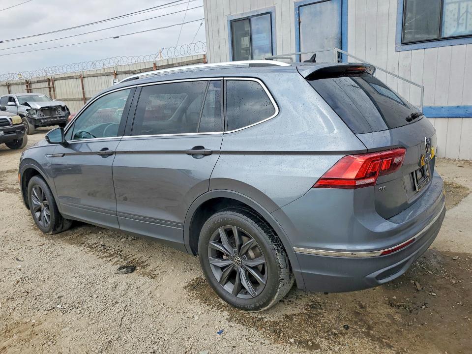 2022 Volkswagen Tiguan VIN 3VV3B7AX1NM100402 COPART salvage auction — MINOR DENT/SCRATCHES, Ca - Dis/Dlr/Exp Only Clean Title (P), sold $11,200 on 2026-07-29 (photo 2)