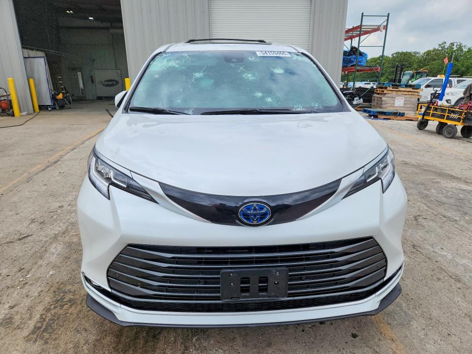 2024 Toyota Sienna VIN 5TDZRKEC2RS209214 COPART salvage auction — HAIL, Ca - Salvage Certificate, sold $24,900 on 2026-07-06 (photo 5)