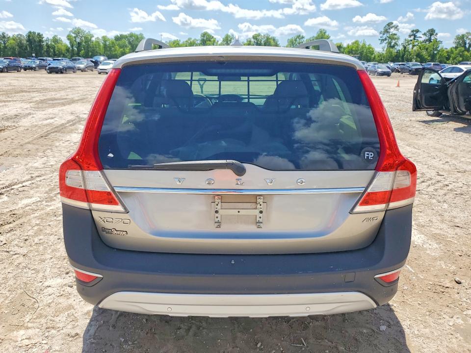 2015 Volvo Xc70 VIN YV4952ND2F1198760 COPART salvage auction — WATER/FLOOD, Tx - Salvage Title-Flood Damage, sold $950 on 2026-07-21 (photo 6)