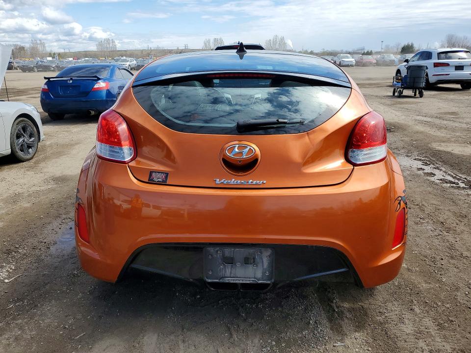 2012 Hyundai Veloster VIN KMHTC6AD8CU072632 COPART salvage auction — SIDE, On - Permit No Brand - Unfit, sold $1,250 on 2026-07-07 (photo 6)