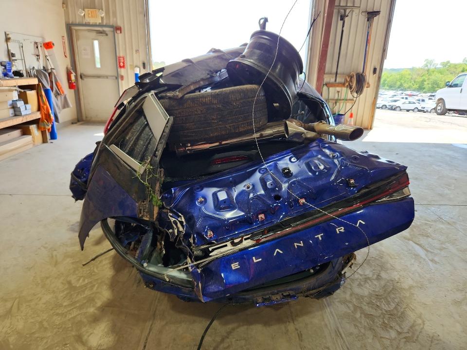 2025 Hyundai Elantra VIN KMHLR4DF8SU060835 COPART salvage auction — ROLLOVER, Pa - Certificate Of Salvage, sold $550 on 2026-07-17 (photo 6)