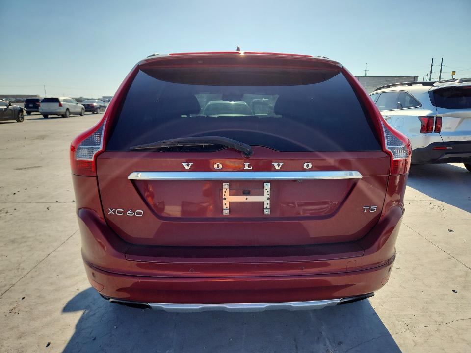 2015 Volvo VIN YV440MDM4F2740540 COPART salvage auction — SIDE, Tx - Salvage Vehicle Title, sold $2,700 on 2026-07-24 (photo 6)