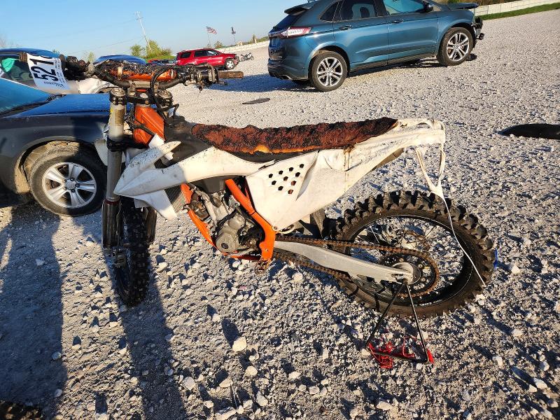 2022 Ktm 250 VIN VBKSXK433NM165799 COPART salvage auction — BURN, Mi - Certificate Of Title, sold $775 on 2026-07-02 (photo 3)