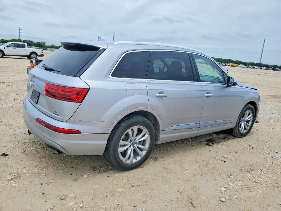 2017 Audi Q7 VIN WA1AAAF75HD014762 COPART salvage auction — FRONT END, Tx - Salvage Vehicle Title, sold $2,400 on 2026-07-09 (photo 3)