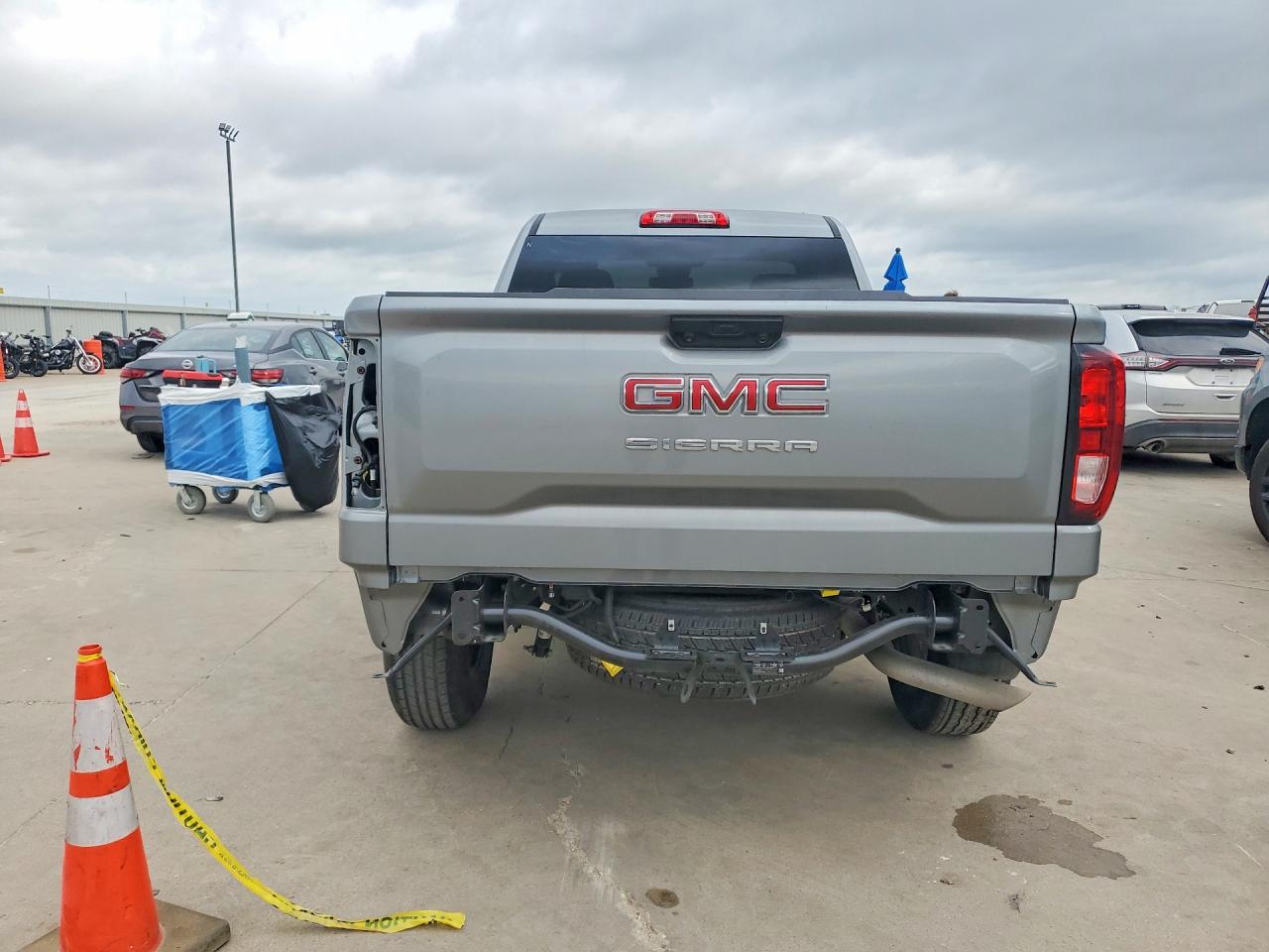 2026 GMC Sierra VIN 3GTNUAEK8TG138413 COPART salvage auction — Rear End, TX - SALVAGE VEHICLE TITLE, sold $19,500 on 2026-07-02 (photo 6)