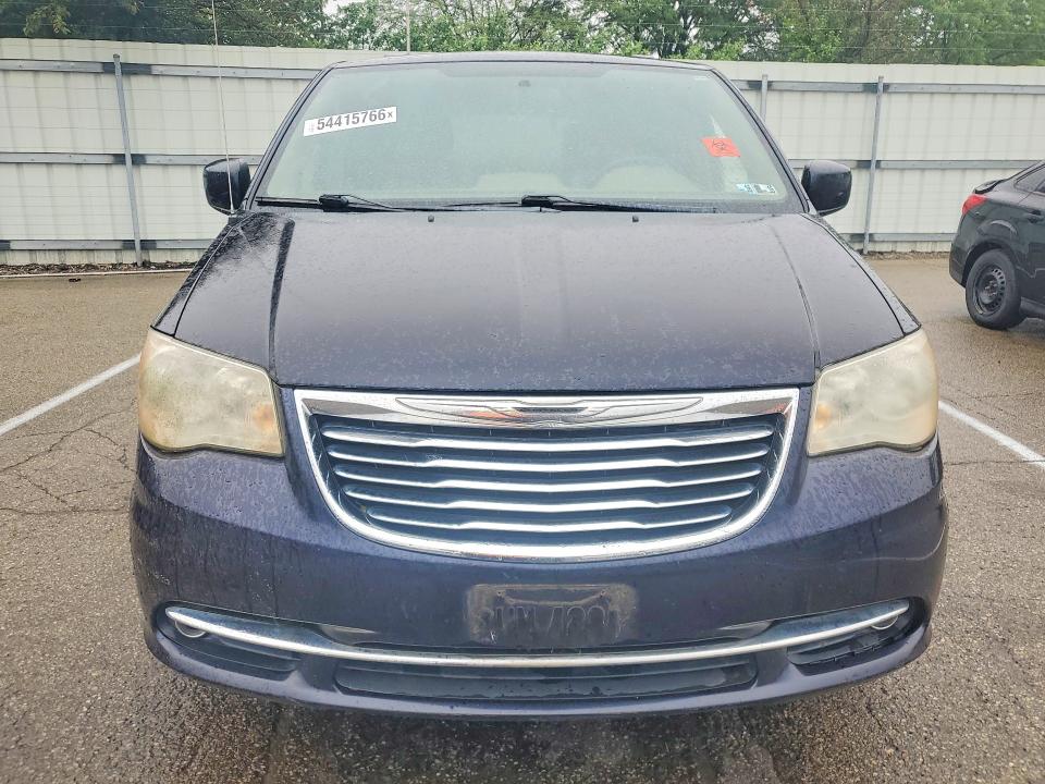 2011 Chrysler Town & country VIN 2A4RR5DG7BR615987 COPART salvage auction — MINOR DENT/SCRATCHES, Oh - Certificate Of Title, sold $300 on 2026-07-22 (photo 5)