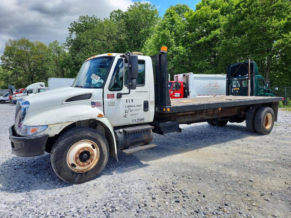 2004 International 4000 series VIN 1HTMMAAM24H613941 COPART salvage auction — NORMAL WEAR, TX - SALVAGE VEHICLE TITLE, sold $125 on 2026-07-29 (photo 1)