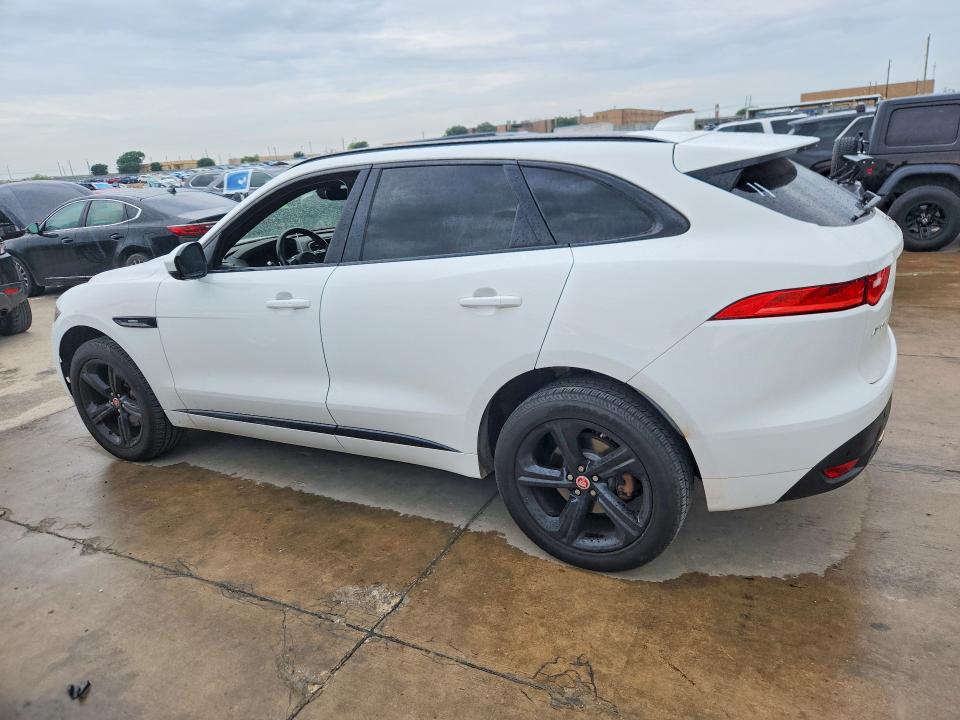 2019 Jaguar F-pace VIN SADCL2GX5KA353175 COPART salvage auction — NORMAL WEAR, WI - CERTIFICATE OF TITLE, sold $4,300 on 2026-07-30 (photo 2)