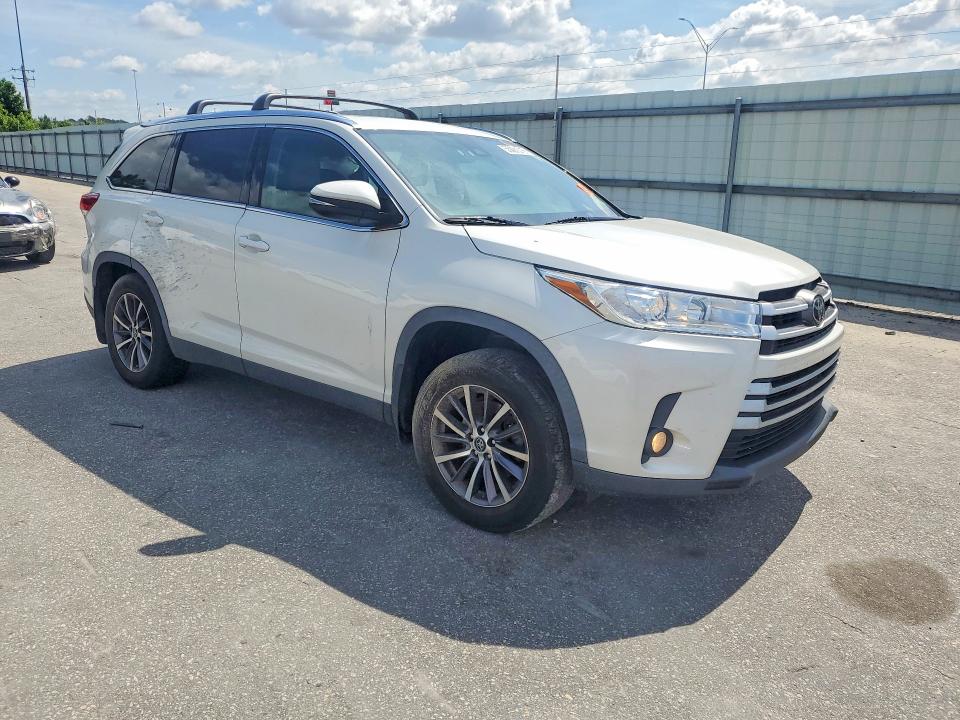 2019 Toyota Highlander VIN 5TDJZRFH8KS608361 COPART salvage auction — SIDE, NC - SALVAGE CERTIFICATE OF TITLE, sold $5,200 on 2026-07-28 (photo 4)
