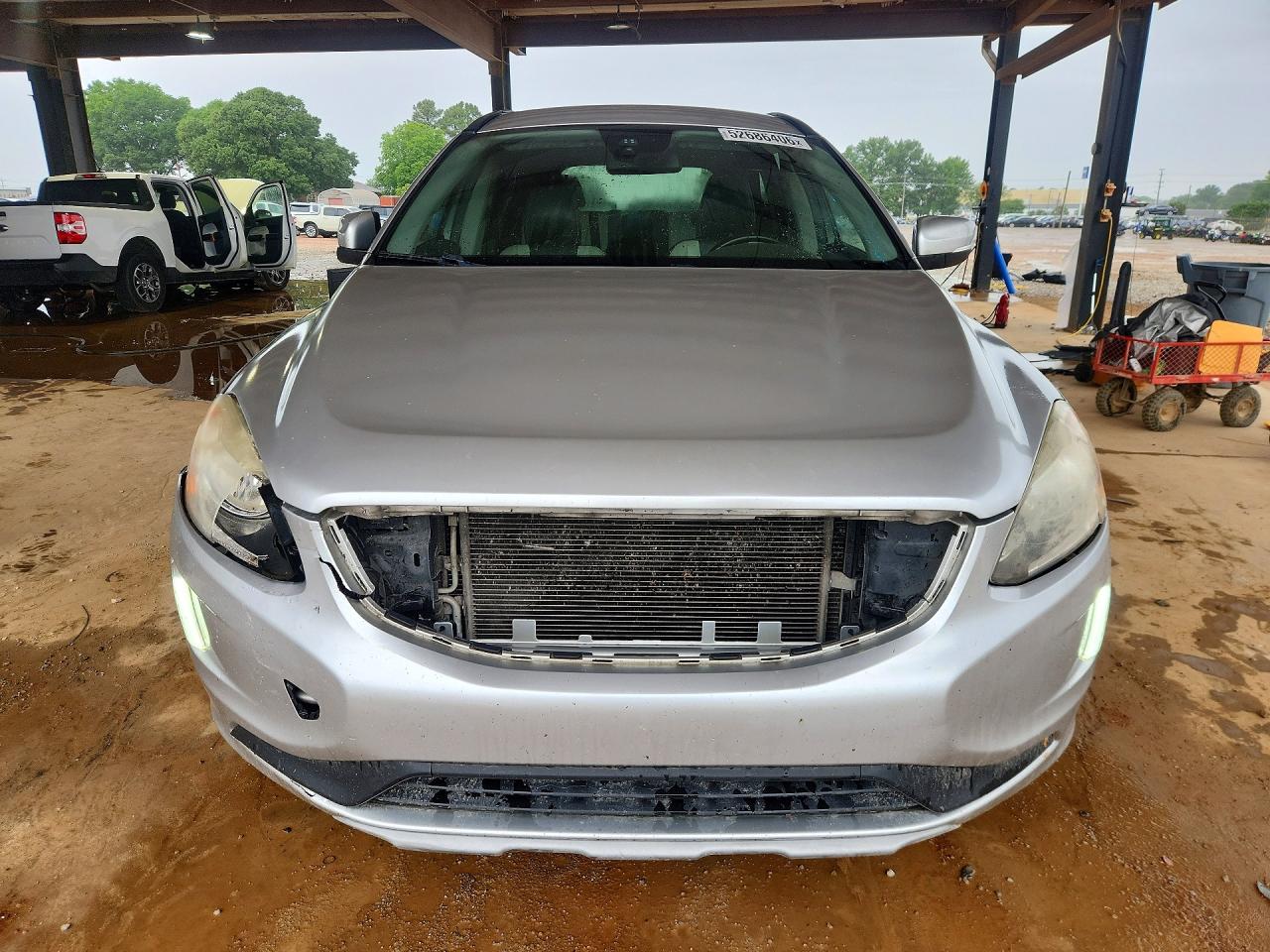 2017 Volvo XC60 VIN YV440MDJ2H2090860 COPART salvage auction — Side, AL - CERT OF TITLE-SALVAGE TITLE, sold $1,900 on 2026-07-01 (photo 5)
