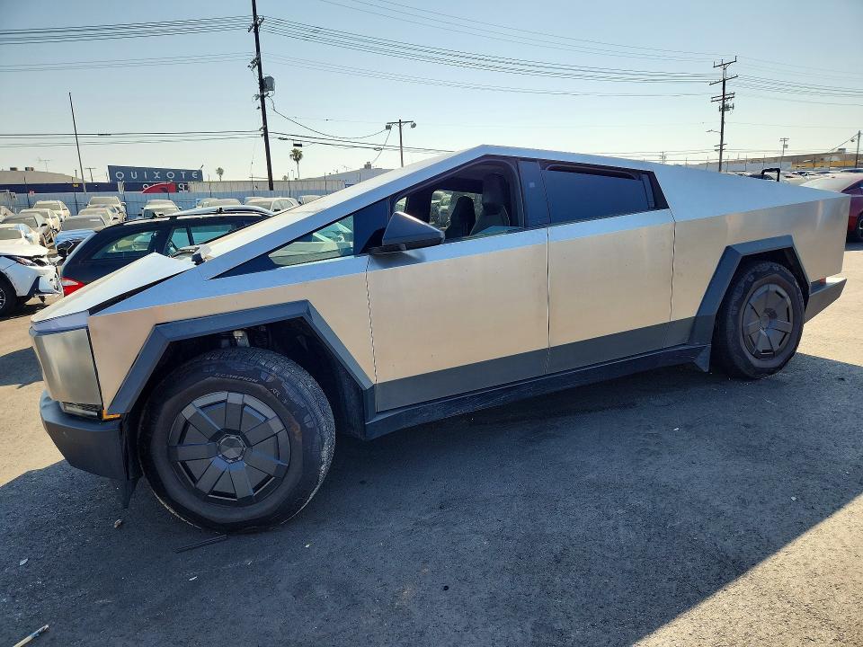 2025 Tesla Cybertruck VIN 7G2CEHED8SA073141 — COPART salvage auction photo