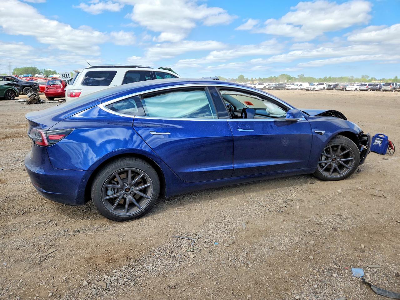 2018 Tesla Model 3 VIN 5YJ3E1EB9JF095191 COPART salvage auction — Front End, IL - SALVAGE CERTIFICATE, sold $2,350 on 2026-06-30 (photo 3)