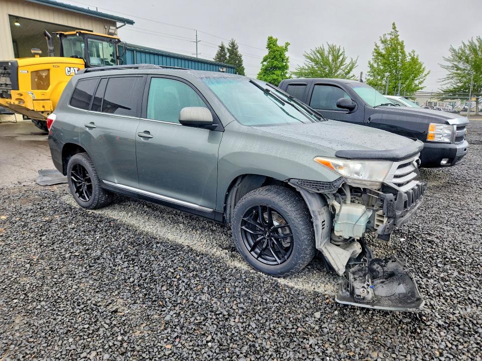 2013 Toyota Highlander VIN 5TDBK3EH0DS273249 COPART salvage auction — FRONT END, Or - Salvage Title Certificate, sold $2,950 on 2026-07-14 (photo 4)