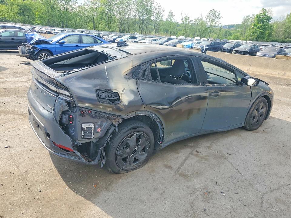 2026 Toyota Prius plug-in VIN JTDACACU4T3058194 COPART salvage auction — INTERIOR BURN, Ny - Mv907A-Parts Only, sold $5,600 on 2026-07-30 (photo 3)
