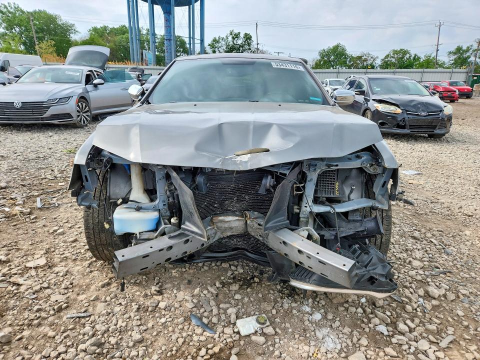 2011 Chrysler 300 VIN 2C3CA5CG3BH524584 COPART salvage auction — FRONT END, Il - Salvage Certificate, sold $800 on 2026-07-08 (photo 5)