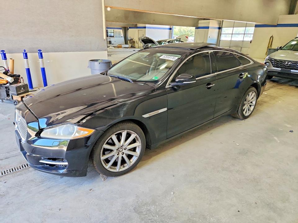 2011 Jaguar Xj VIN SAJWA1CBXBLV08442 — COPART salvage auction photo