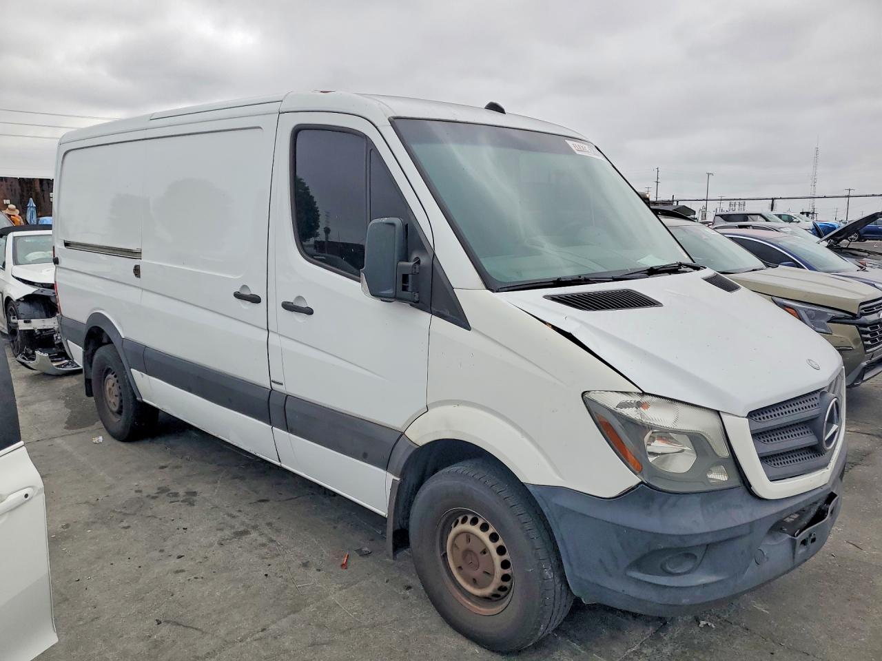 2015 Mercedes-Benz Sprinter VIN WD3PE7DC7FP149285 COPART salvage auction — Front End, OH - DIS/DLR/EXP ONLY CLEAN TITLE, sold $4,400 on 2026-07-01 (photo 4)