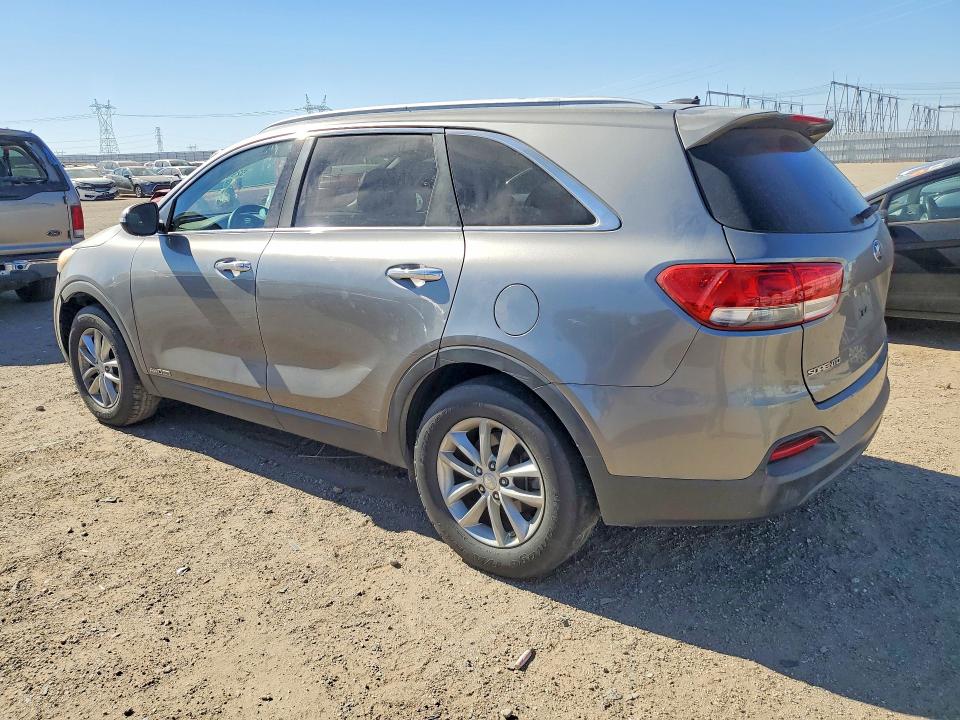 2016 Kia Sorento VIN 5XYPGDA53GG177562 COPART salvage auction — SIDE, CA - DIS/DLR/EXP ONLY CLEAN TITLE, sold $900 on 2026-07-20 (photo 2)