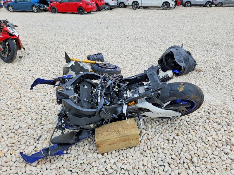 2016 Yamaha Yzfr1m VIN JYARN40E8GA000517 COPART salvage auction — ALL OVER, Tx - Salvage Vehicle Title, sold $2,100 on 2026-07-16 (photo 3)