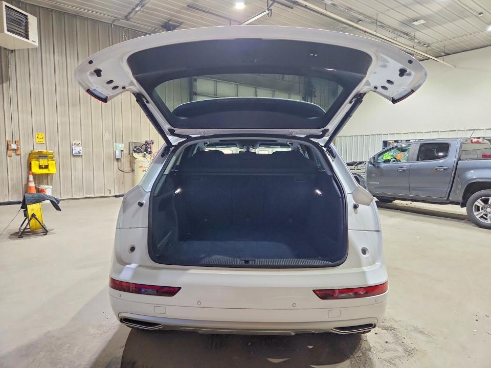 2018 Audi Q5 VIN WA1BNAFY1J2037989 COPART salvage auction — SIDE, Nh - Cert Of Title-Salvage, sold $5,700 on 2026-07-07 (photo 6)
