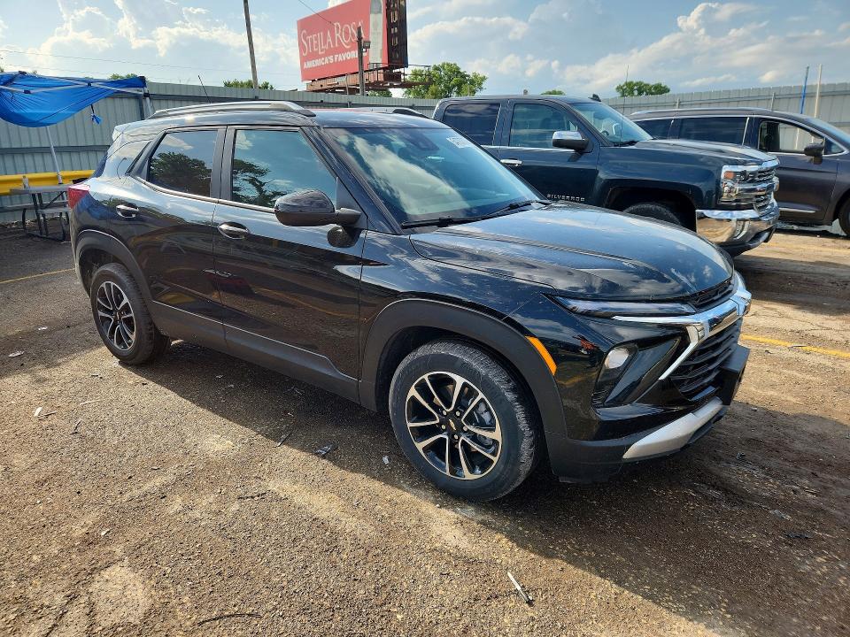 2025 Chevrolet Trailblazer VIN KL79MPSL2SB216139 COPART salvage auction — HAIL, Ks - Cert Of Title-Salvage, sold $11,000 on 2026-07-29 (photo 4)