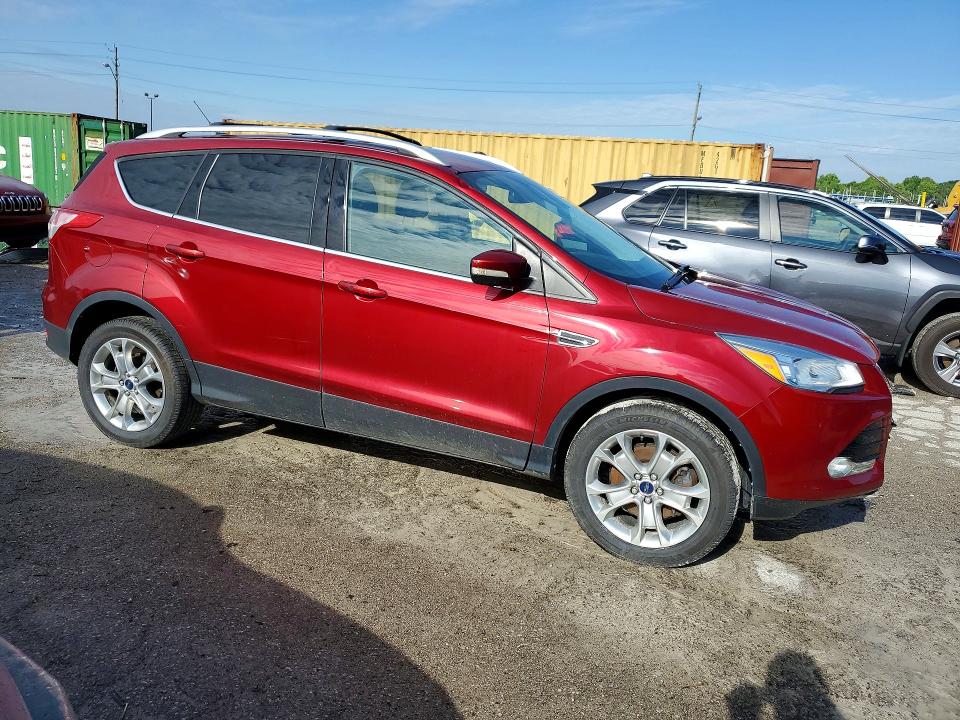 2016 Ford Escape VIN 1FMCU9JX4GUC77900 COPART salvage auction — FRONT END, In - Certificate Of Title (P), sold $1,000 on 2026-07-02 (photo 4)