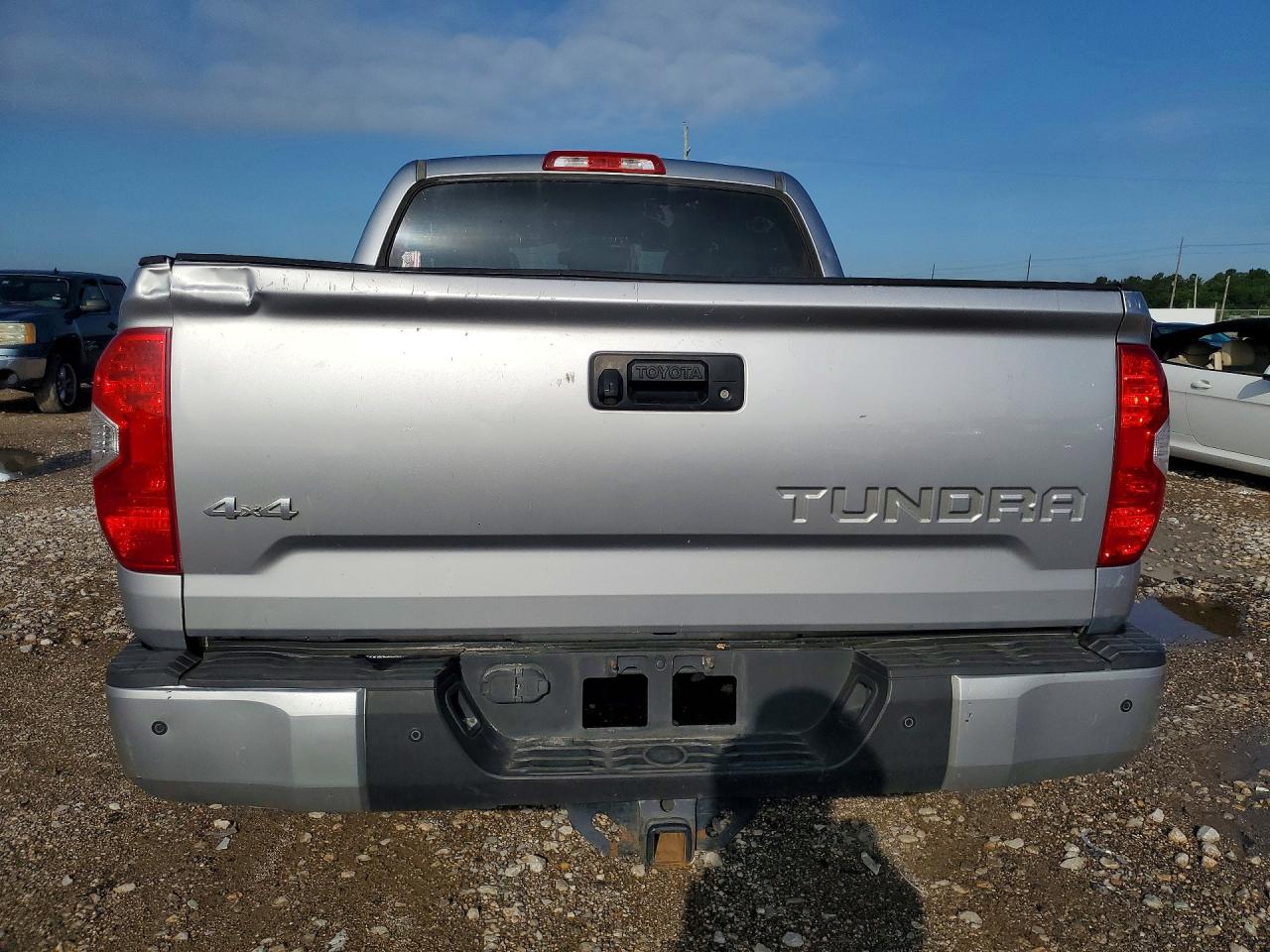 2015 Toyota Tundra VIN 5TFAW5F12FX476282 COPART salvage auction — Front End, TX - CERTIFICATE OF TITLE (P), sold $13,100 on 2026-07-08 (photo 6)
