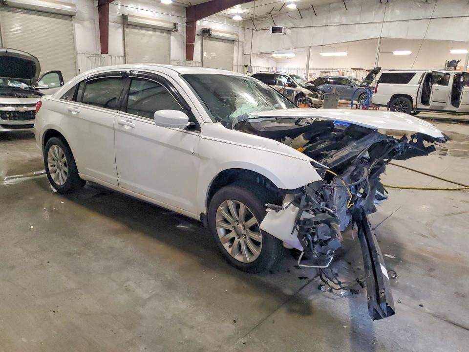 2014 Chrysler 200 VIN 1C3CCBBB6EN112007 COPART salvage auction — FRONT END, Mn - Cert Of Title-Salvage, sold $500 on 2026-07-13 (photo 4)