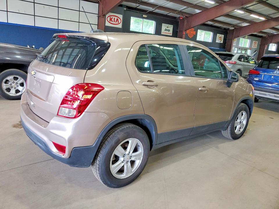 2018 Chevrolet Trax VIN 3GNCJNSB7JL173497 COPART salvage auction — MINOR DENT/SCRATCHES, Ma - Certificate Of Title, sold $2,950 on 2026-07-02 (photo 3)