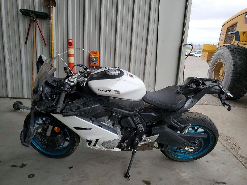 2026 Cf moto 675ss VIN LCEPEVLPXT6001826 COPART salvage auction — FRONT END, AZ - CERT OF TITLE - SALVAGE, sold $1,900 on 2026-07-02 (photo 3)