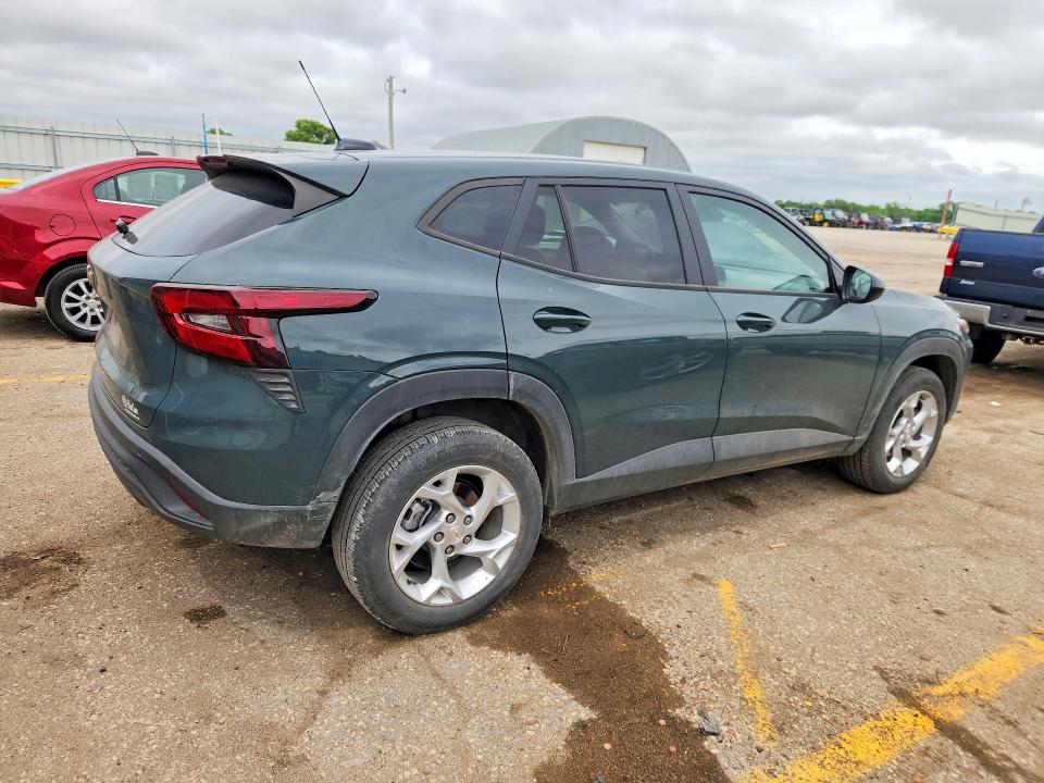 2025 Chevrolet Trax VIN KL77LFEP1SC131225 COPART salvage auction — HAIL, Ks - Cert Of Title-Salvage, sold $9,300 on 2026-07-20 (photo 3)