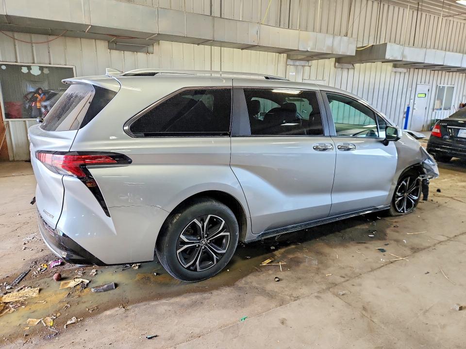 2025 Toyota Sienna VIN 5TDESKFC8SS167770 COPART salvage auction — ALL OVER, WI - CERT OF TITLE-CLAIM PAID, sold $250 on 2026-07-20 (photo 3)