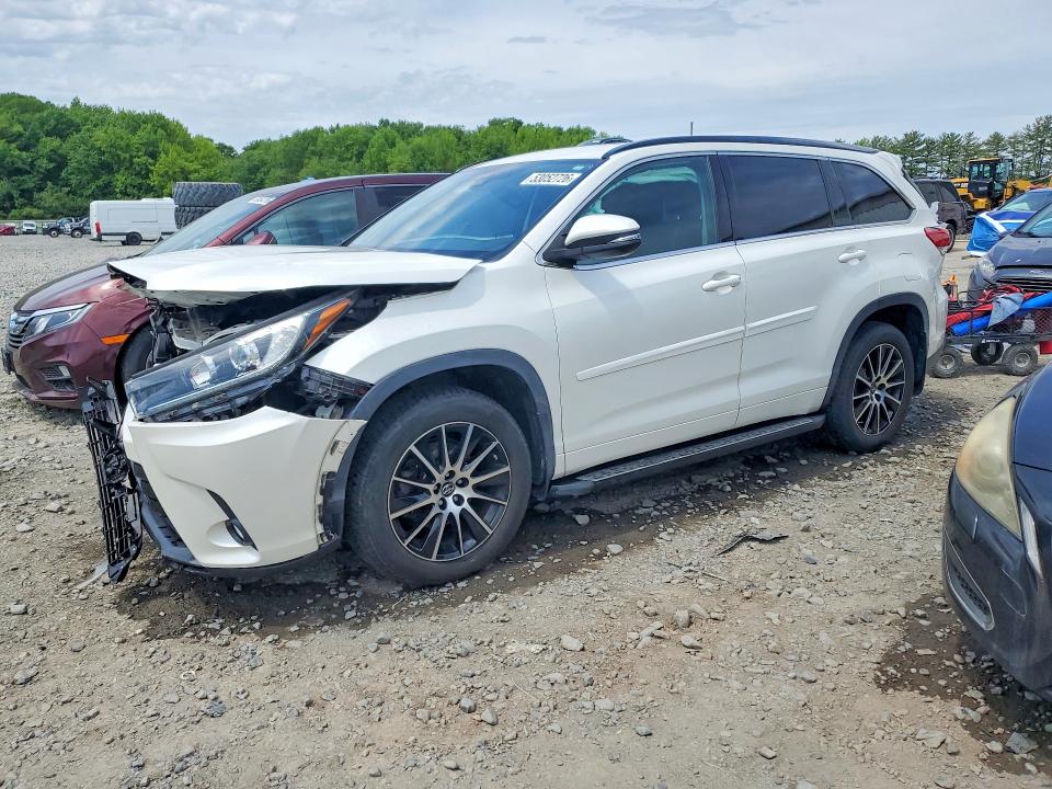 2018 Toyota Highlander VIN 5TDJZRFH2JS817139 COPART salvage auction — FRONT END, Nj - Cert Of Title-Salvage, sold $7,300 on 2026-07-15 (photo 1)