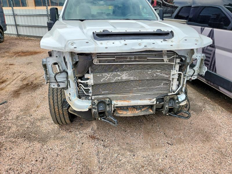 2024 Gmc VIN 1GT49LEY1RF462357 COPART salvage auction — FRONT END, CO - SALVAGE TITLE, sold $20,000 on 2026-08-03 (photo 9)