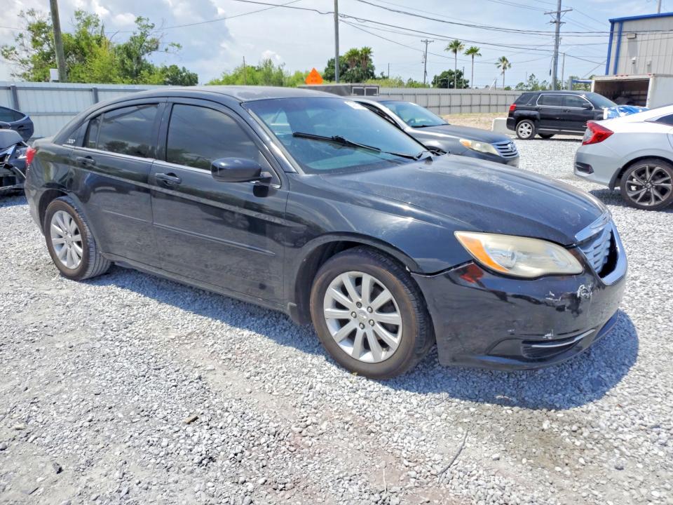2013 Chrysler 200 VIN 1C3CCBBB8DN713823 COPART salvage auction — SIDE, Fl - Cert Of Ttl-Rebuilt&Slvg Rbld, sold $200 on 2026-07-10 (photo 4)