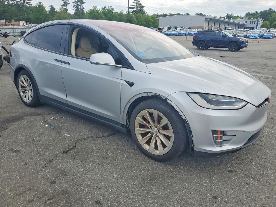 2017 Tesla Model x VIN 5YJXCBE28HF035121 COPART salvage auction — REAR END, Ri - Salvage Certificate Of Title, sold $3,900 on 2026-07-21 (photo 4)