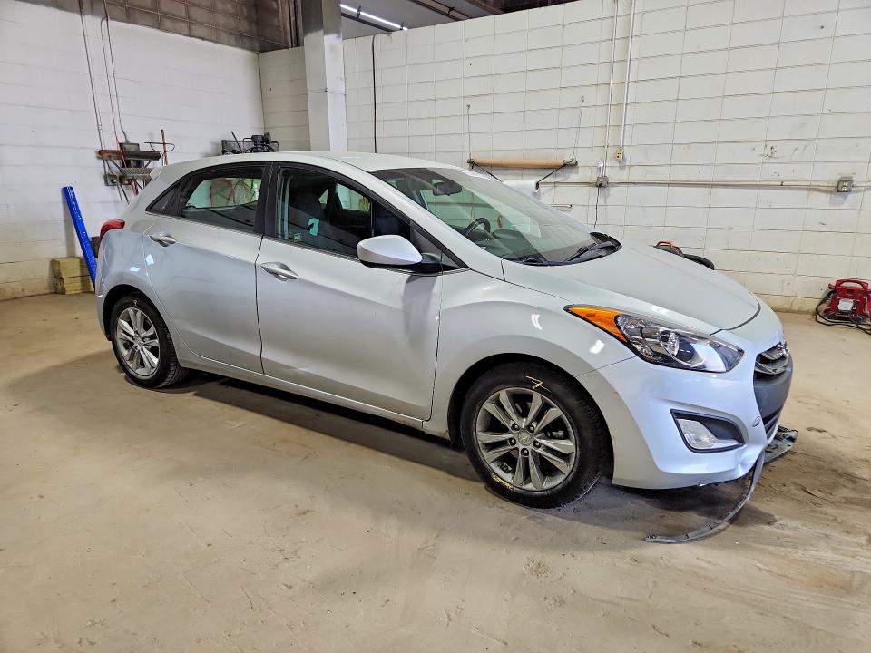 2014 Hyundai Elantra VIN KMHD35LH2EU219352 COPART salvage auction — VANDALISM, Mn - Cert Of Title-Prior Salvage, sold $1,750 on 2026-07-07 (photo 4)