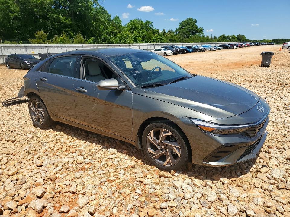 2025 Hyundai Elantra VIN KMHLN4DJ0SU176840 COPART salvage auction — REAR END, Nc - Salvage Certificate Of Title, sold $5,600 on 2026-07-20 (photo 4)