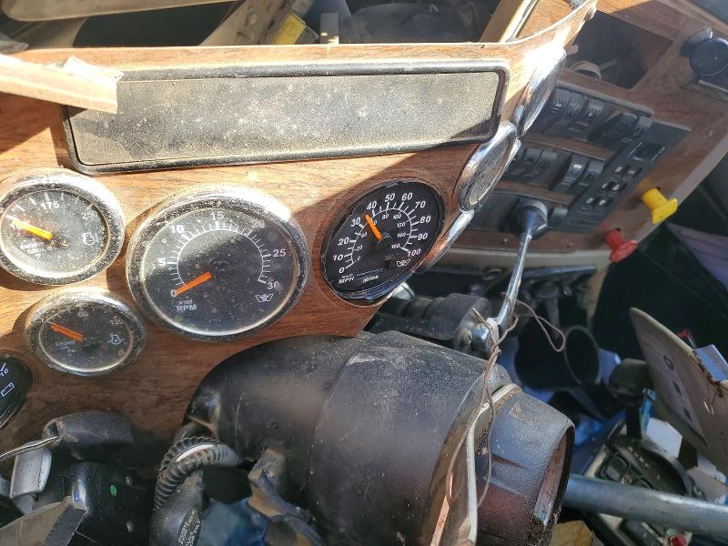 2017 Western star/auto car VIN 5KKMAVDV6HPHU1145 COPART salvage auction — ROLLOVER, NC - SALVAGE CERTIFICATE OF TITLE, sold $2,100 on 2026-07-30 (photo 8)