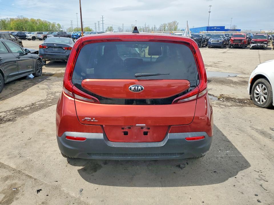 2026 Kia Soul VIN KNDJ23AU4M7754114 COPART salvage auction — SIDE, MI - CERT OF TITLE-SALVAGE VEHICLE, sold $300 on 2026-07-28 (photo 6)