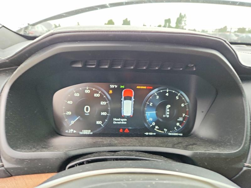 2017 Volvo Xc90 VIN YV4A22PL4H1154336 COPART salvage auction — FRONT END, Or - Salvage Title Certificate, sold $5,400 on 2026-08-04 (photo 9)