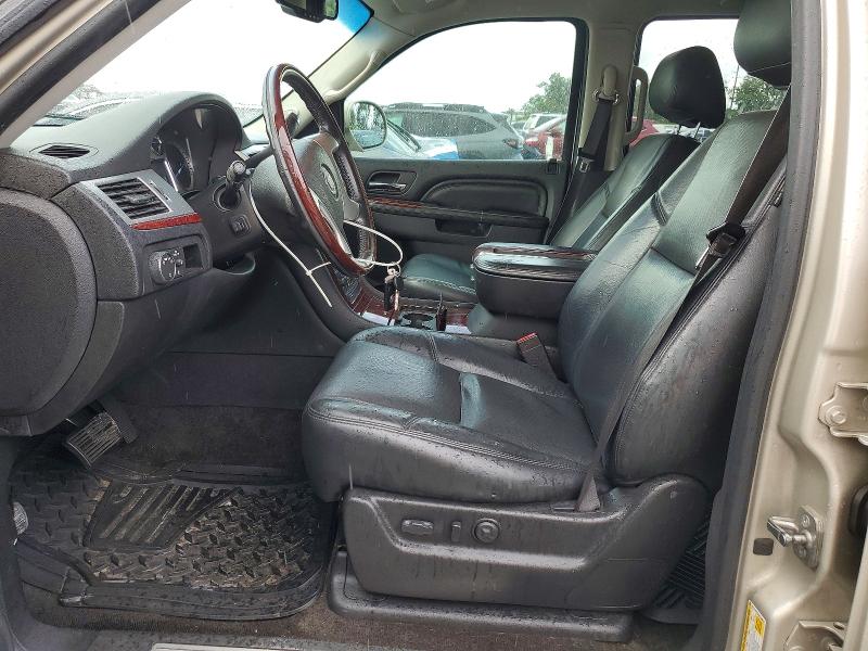 2013 Cadillac Escalade VIN 1GYS3AEF9DR148873 COPART salvage auction — MINOR DENT/SCRATCHES, Mt - Certificate Of Title, sold $1,800 on 2026-07-31 (photo 7)